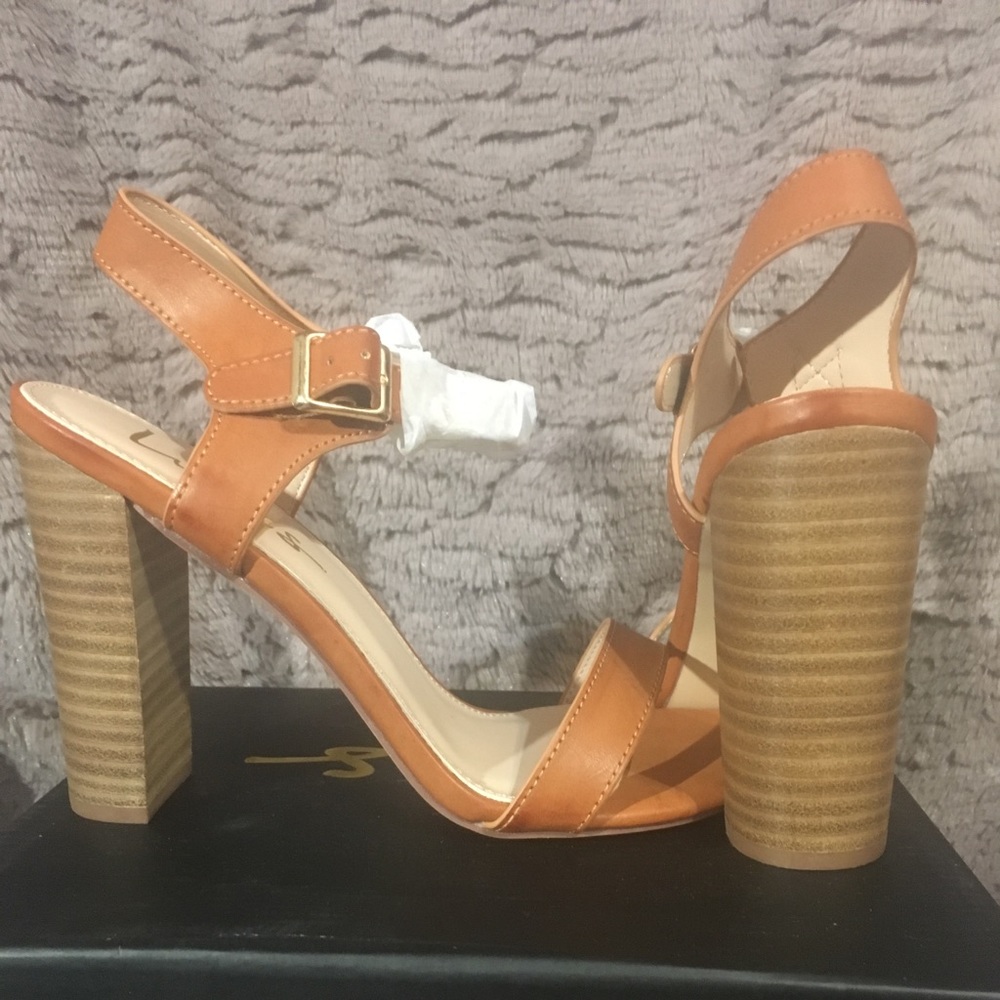 Open toed wedge heel sandal